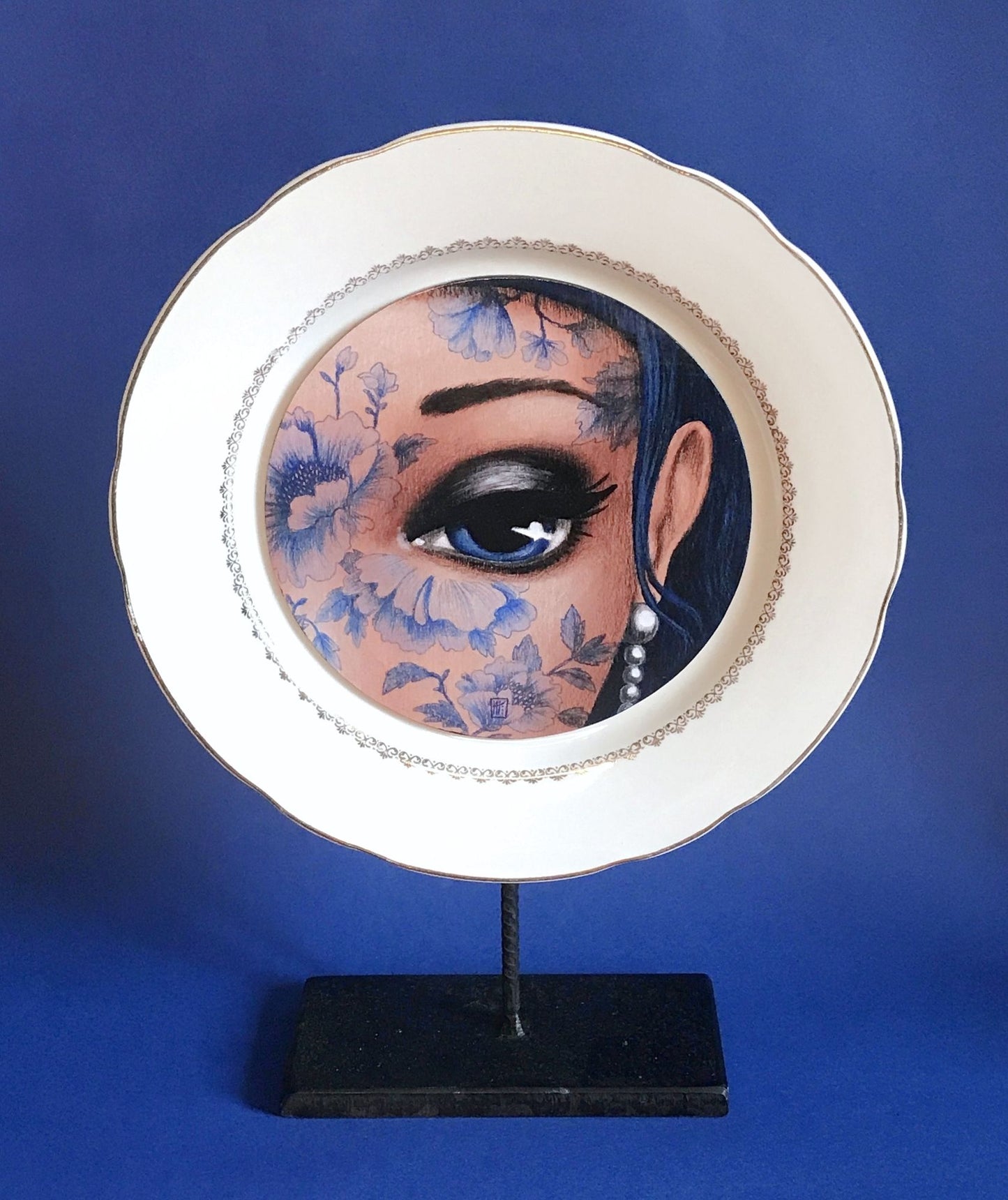 Assiette «Œil à la perle»