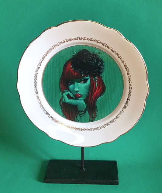 Assiette «Pivoine noire fond vert»